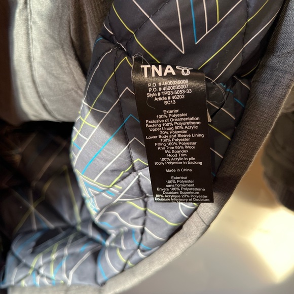 Aritzia TNA size xs gray parka hooded jacket…. - Picture 5 of 8